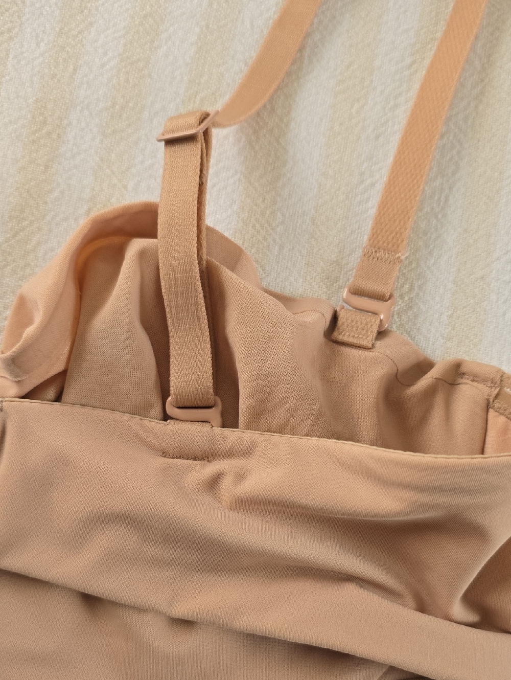 SKIMS Smoothing Intimates Strapless Unlined Bra Size:36B Clay - Picture 5 of 6